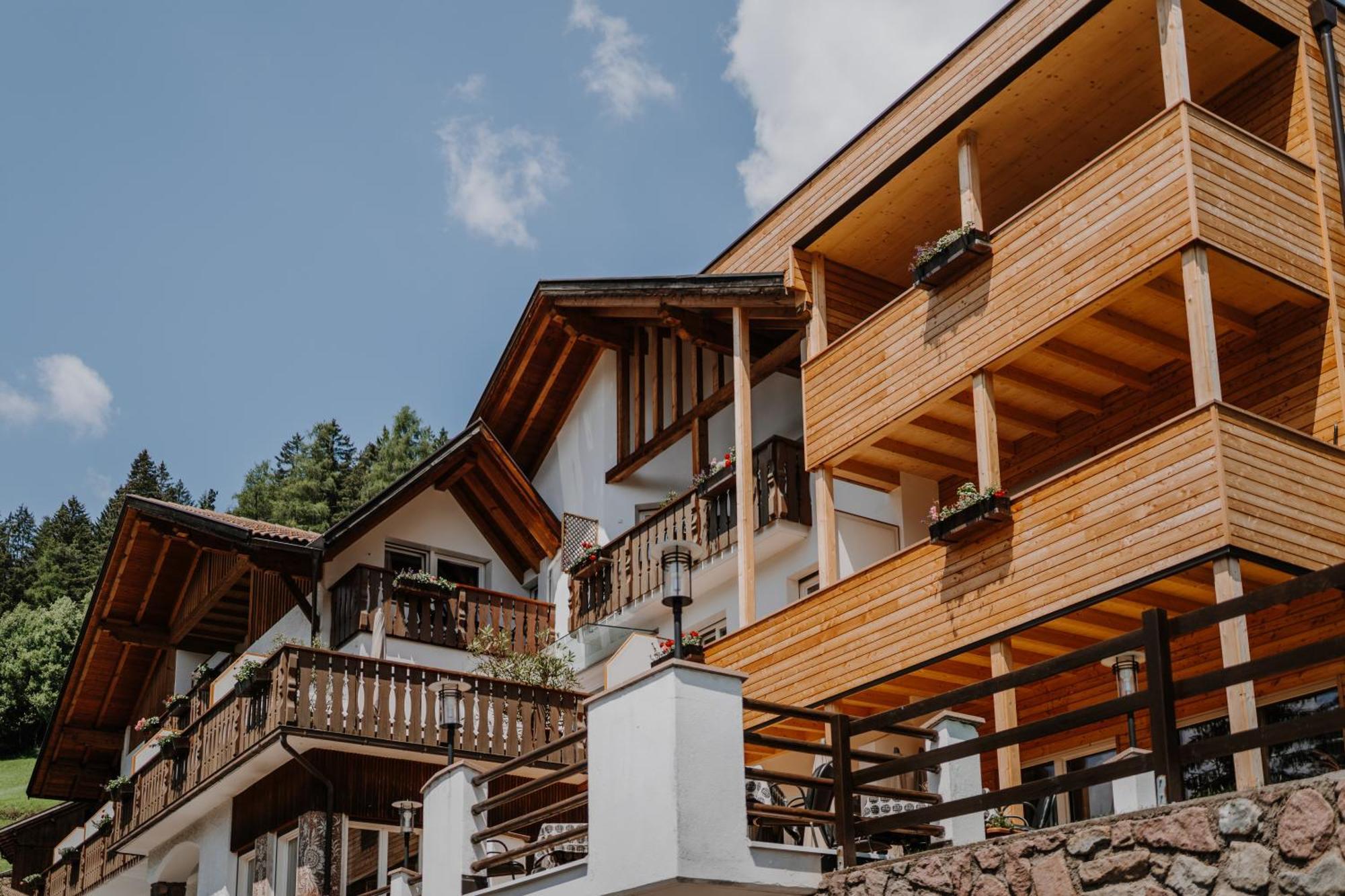 Hotel Berghaus Rosengarten Nova Levante Esterno foto